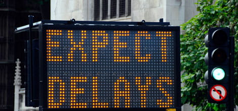 Traffic sign signalling delays